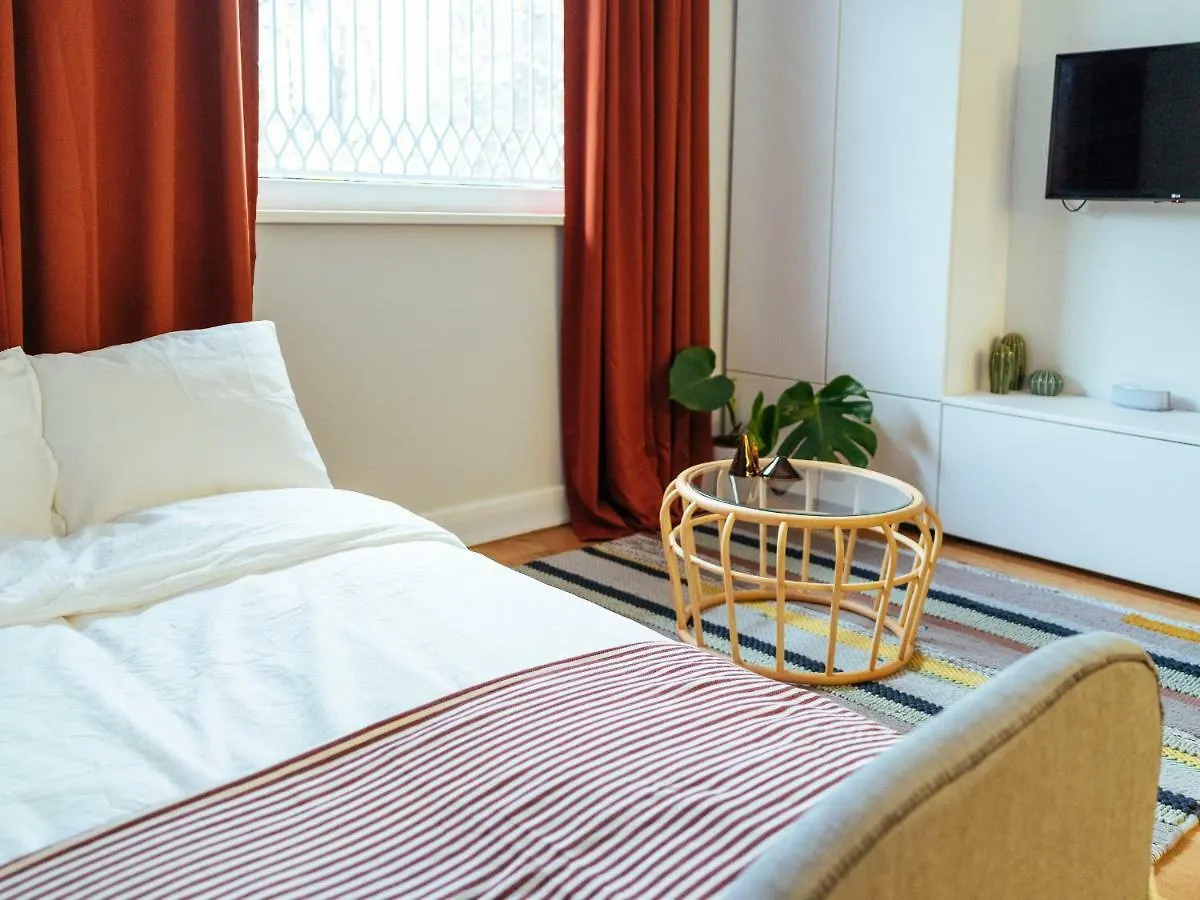 Boutique Luxury Flats - La Maison Du Petit Paris Bukurešť 0*,  Rumunsko